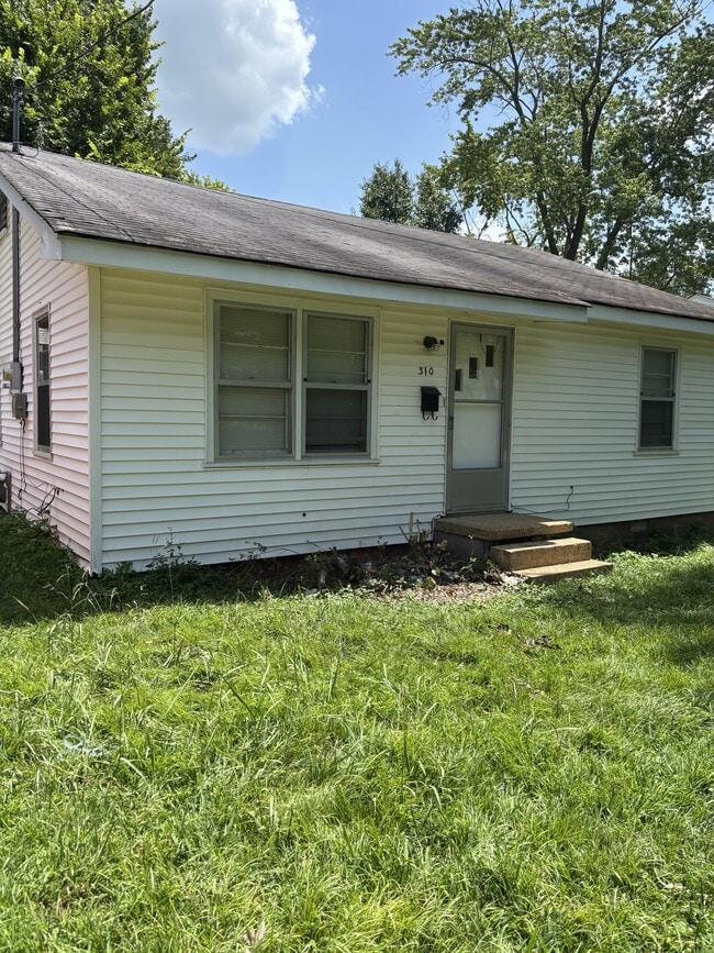 Building Photo - 310 N Bond Ave Rental