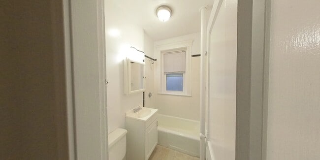 Photo - 1450 Commonwealth Ave Unidad 3