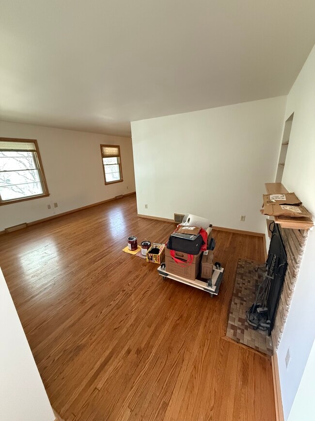 Photo - 3537 Holmes Ave S