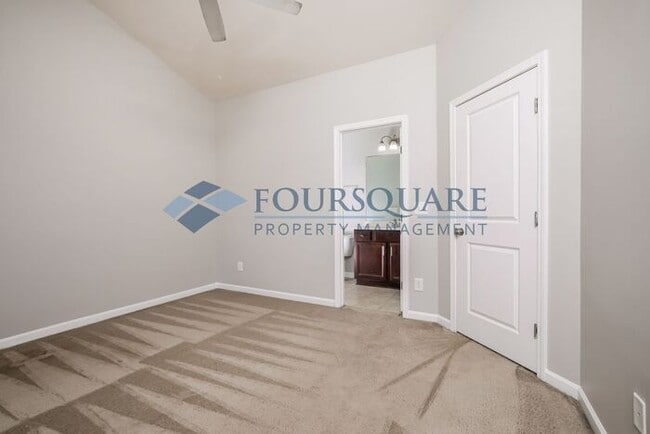 Photo - Conveniently Located Townhome With 3 Beds and 2.5 Baths