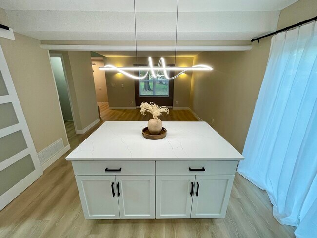 13907 Falkirk Cir