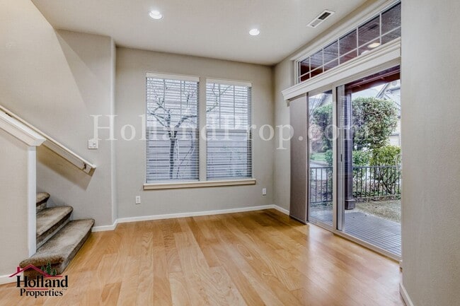 Photo - Beautiful 2 Bed • 2.5 Bath home in Prime Hillsboro Location – Light, Bright & Functional! *** Spe...