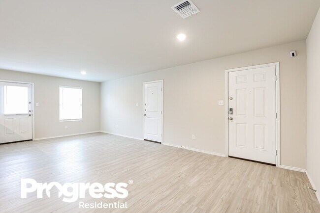 Photo - 5611 Basilica Pl