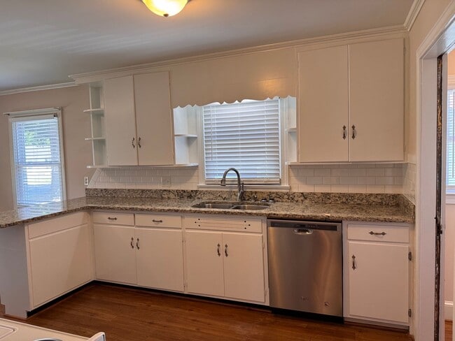 Photo - 2 BED, 1 BATH HOME LOCATED A FEW BLOCKS FROM DOWNTOWN ASHEBORO!