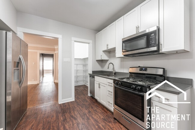 Photo - 1452 W Winnemac Ave Unit 3