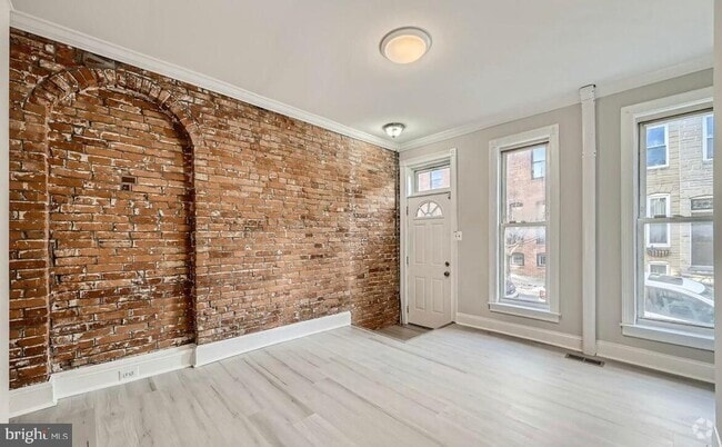 Building Photo - 120 Burnett St Rental