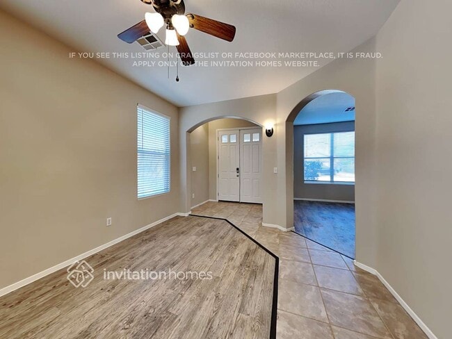 Photo - 255 Palmarosa St