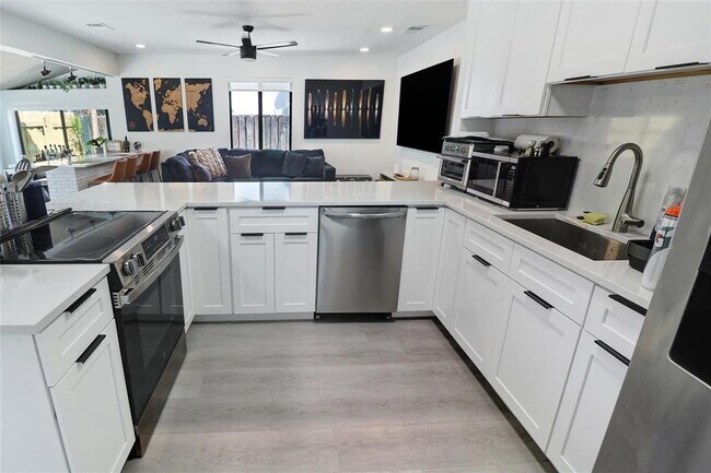 508 SW 13th St