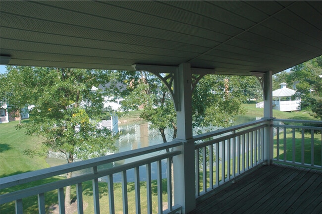 covered balcony - 1185 Youngs Rd Unit H