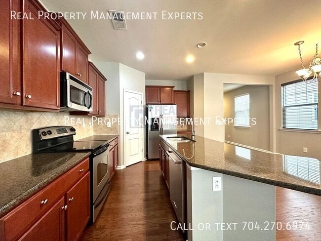 13102 Heath Grove Dr