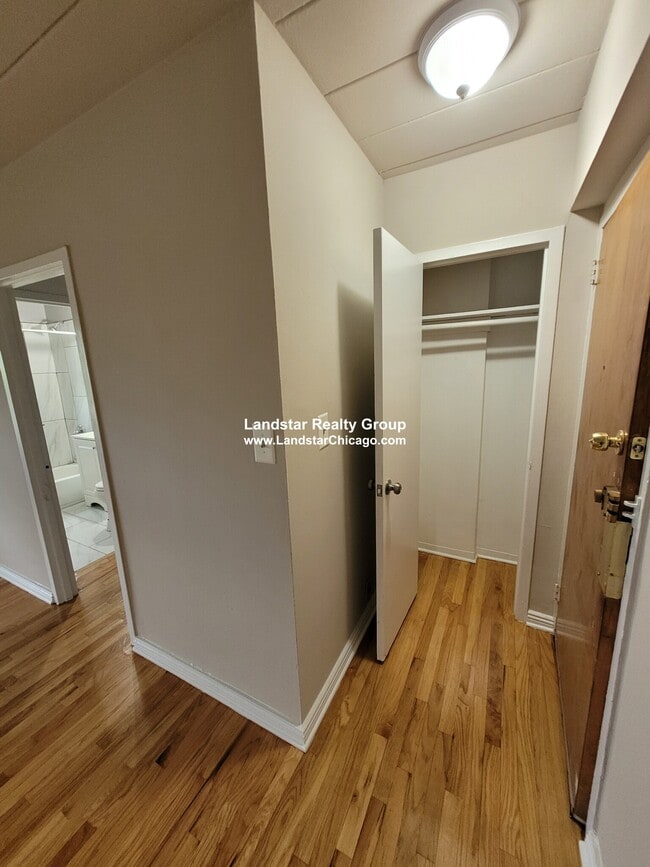 Photo - 1359 W Touhy Ave