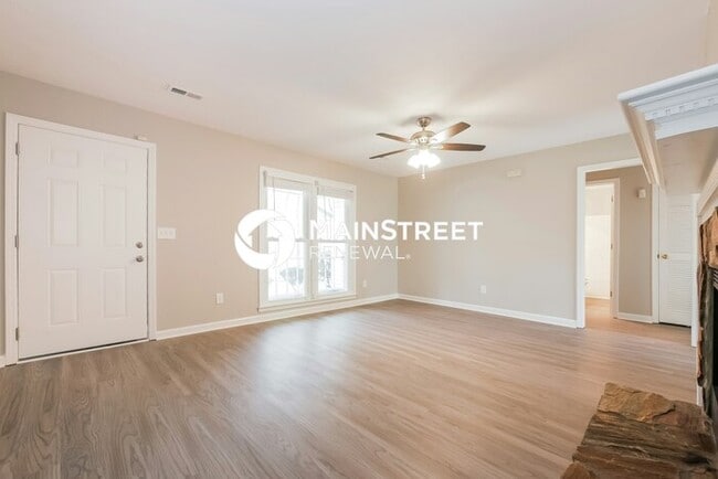 3 Bedroom Pet-Friendly Home in Newnan, GA with Main Street Renewal