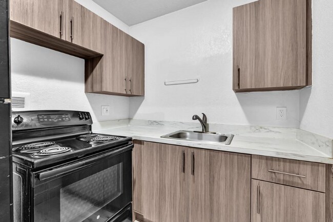 Photo - 2781 SW 2nd St Unidad 7