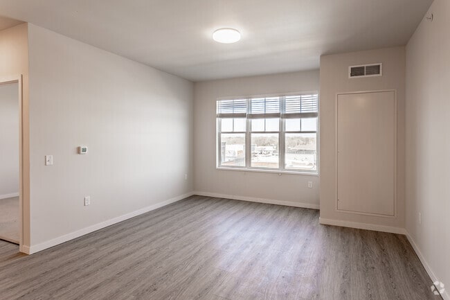 2BR, 2BA - 1,137SF - Living Area