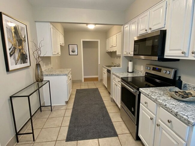 Photo - 3 bed, 1 bath in Colonial Acres near Quince and Colonial