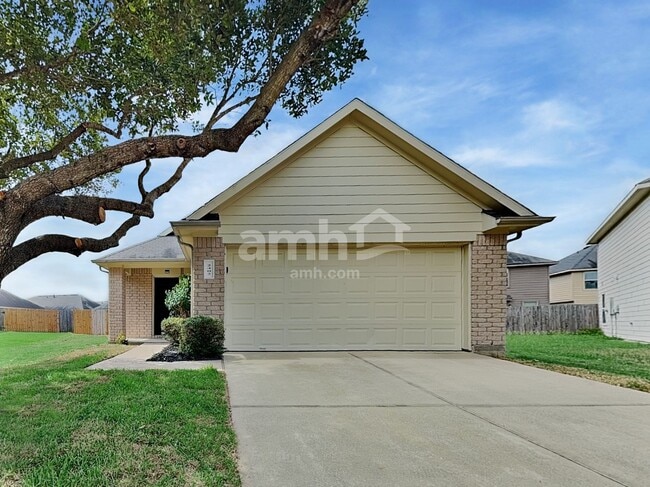Building Photo - 2402 Hiacintas Way Rental