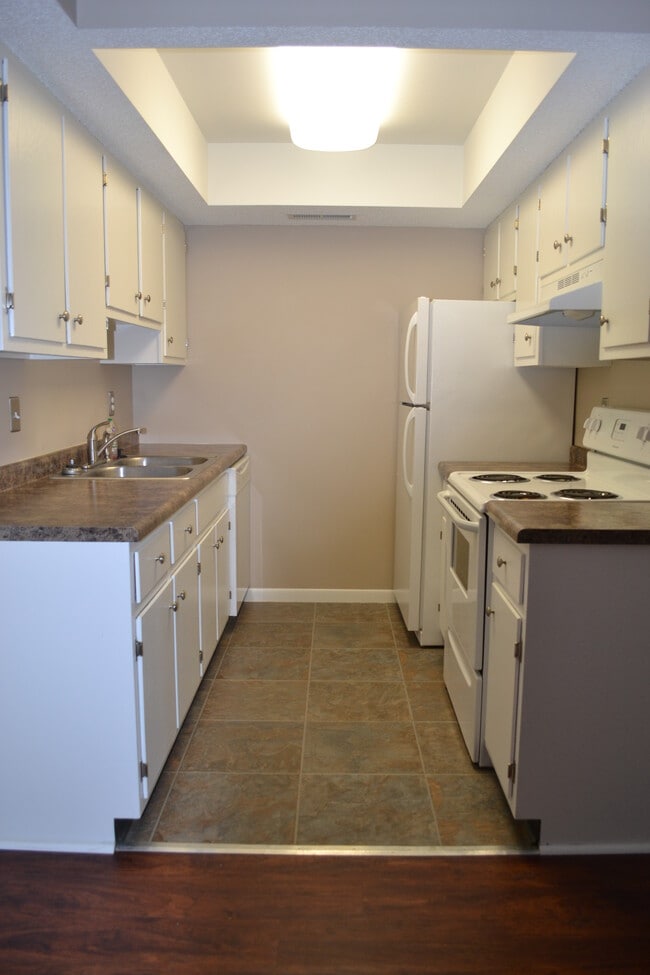 Building Photo - 430 Woodside Trail Unit 18