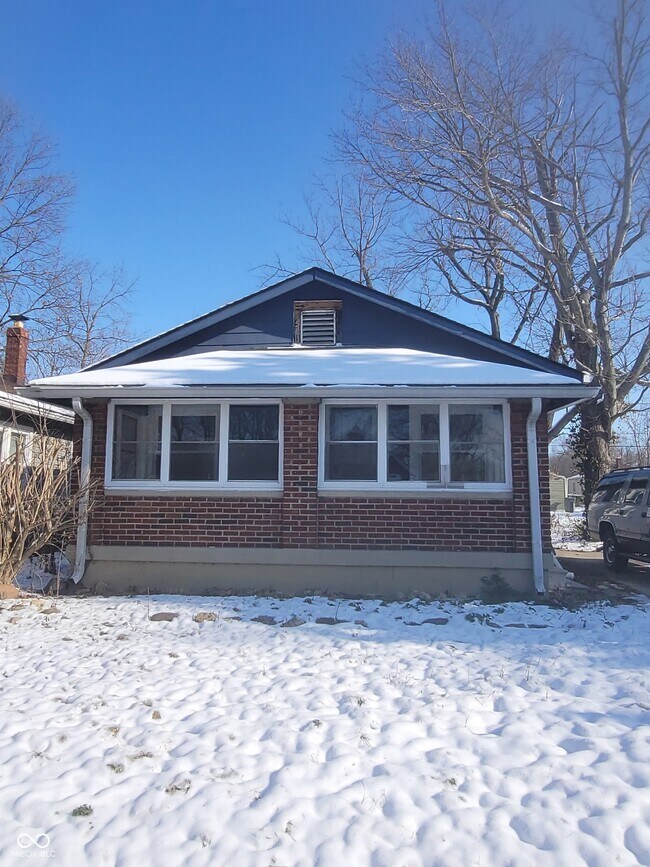 Photo - 2949 Adams St