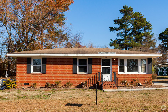 Building Photo - 704 Joyner St Rental