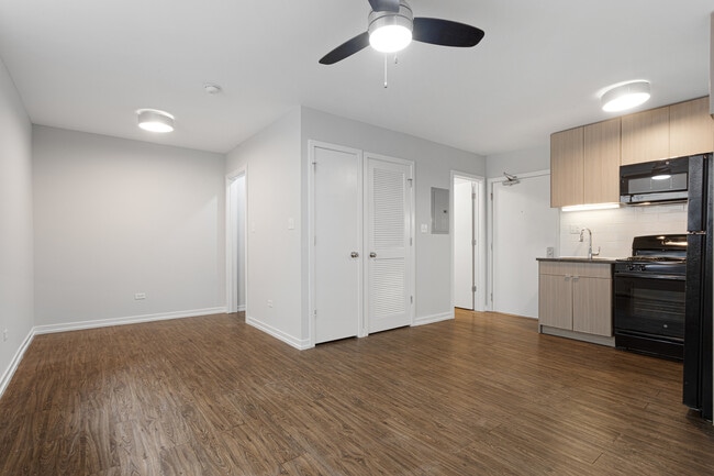 Photo - 5411 N Winthrop Ave