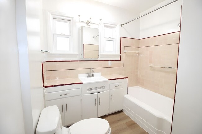 Photo - 230 Avenue G Unidad 230