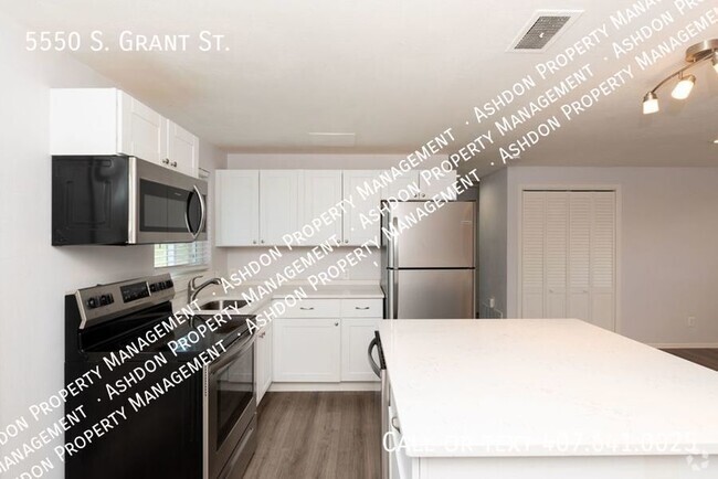 Building Photo - 2 Bed 1 Bath Remodeled Unit for Rent in Li... Rental