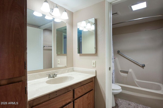 3033 E Devonshire Ave Unit 3032