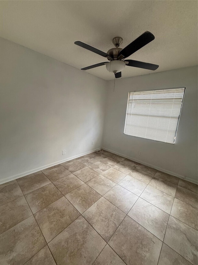 Photo - 7427 SW 13th St