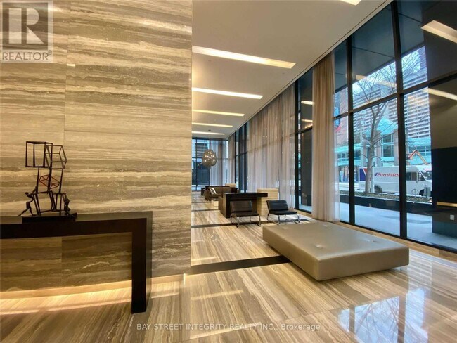 Photo - 110 Charles St E Unité 1509