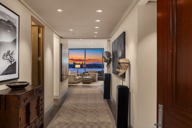 Photo - 3Bd/2.5Ba Bellevue Condo Unit 4004