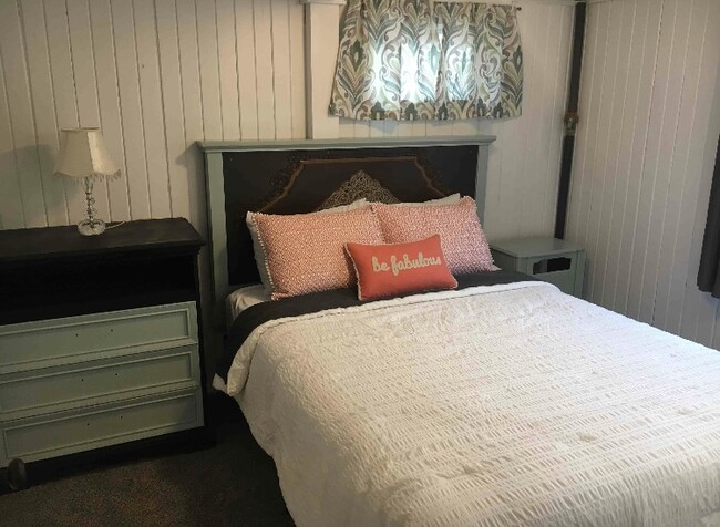 Photo - 212 Teller Ave Unit Basement