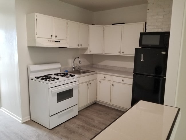 Photo - 1018 S Charles St