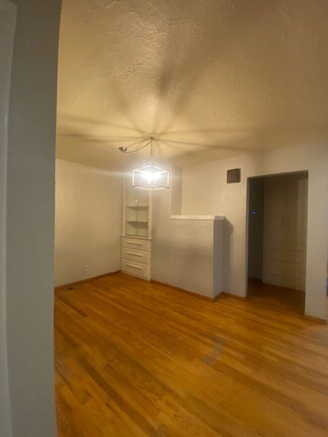 Photo - Charming 3 Bedroom Home Lebanon Home with ...