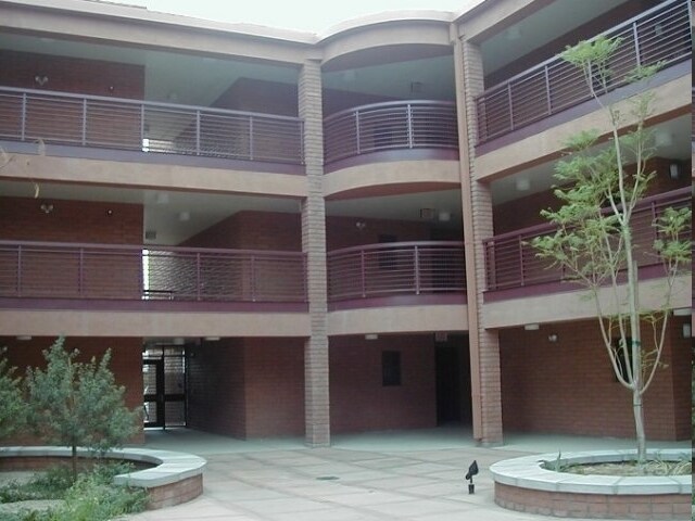 Exterior - La Cascada