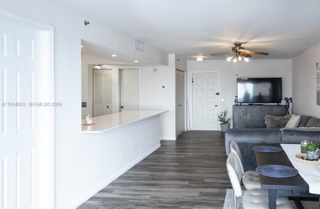 Photo - 105 Lake Emerald Dr Unit 708