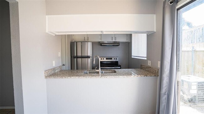 Photo - 3003 Parker Ln