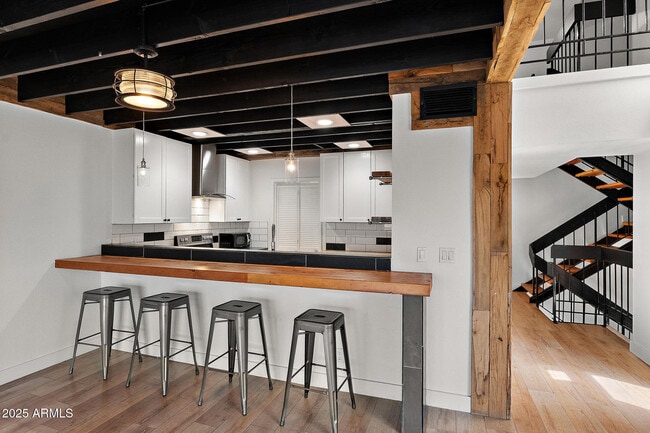 Building Photo - 5621 N 79th St Rental