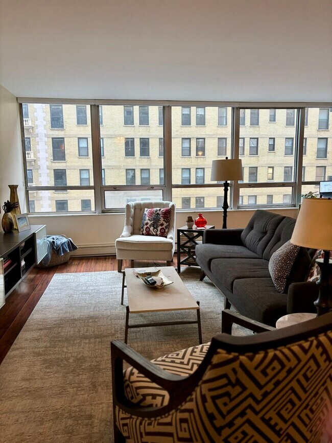 Photo - 201 E Chestnut St