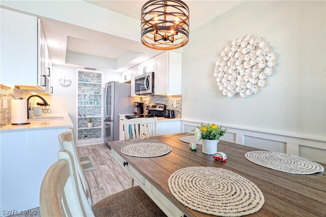 Photo - 898 Buttonwood Dr Unit 104