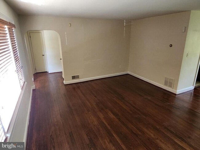 Photo - 7465 Oakland Mills Rd