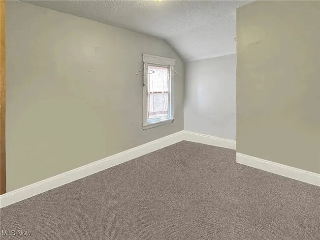 Photo - 14809 Darwin Ave