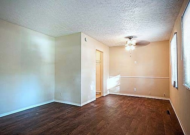 Photo - Great Aksarben location!