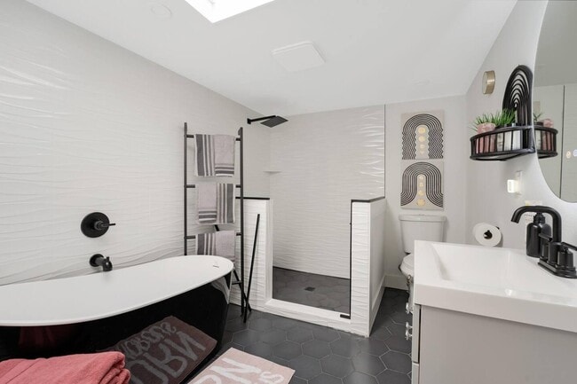 Photo - 706 Wright Ave