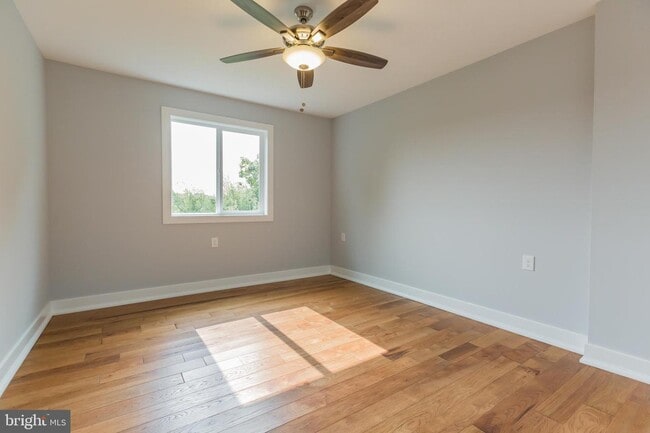 Bedroom 4 - 4818 Smick St Unit 1