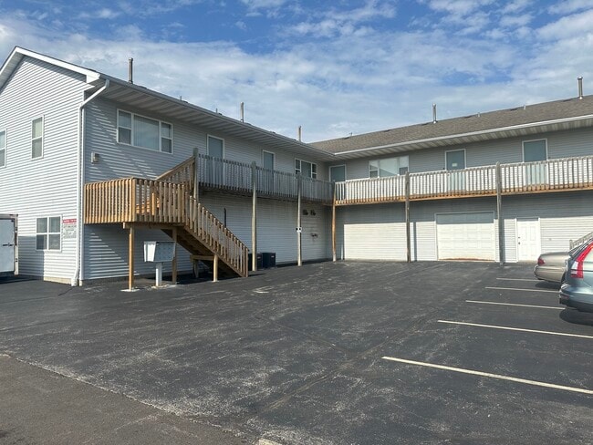 Building Photo - 424 Wyman St Unit 9 Rental