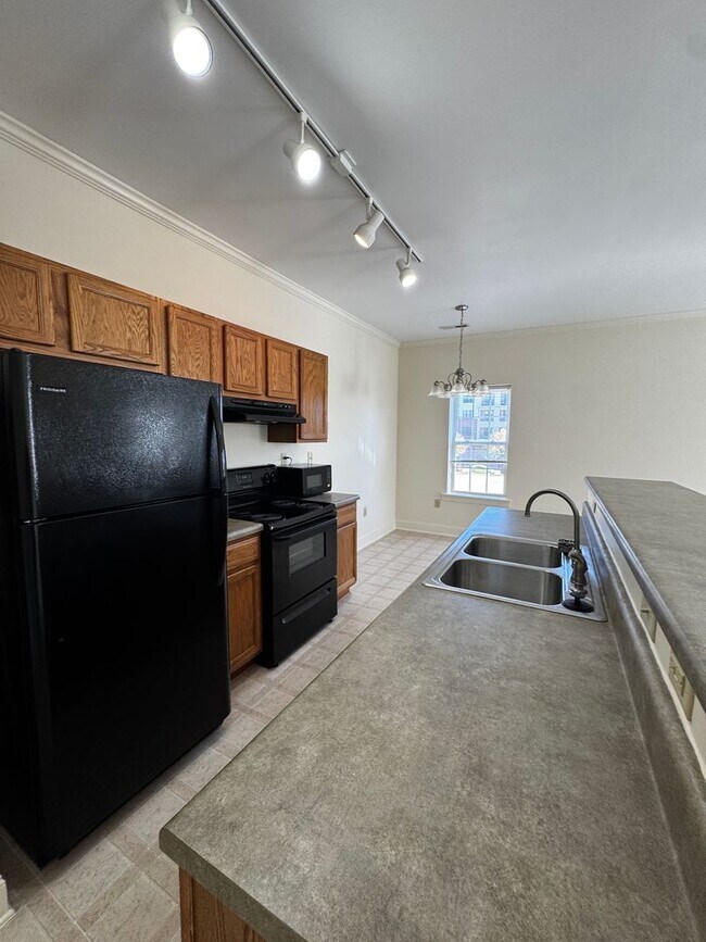 Photo - Available now! Spacious 2BR/2BA Apartment...