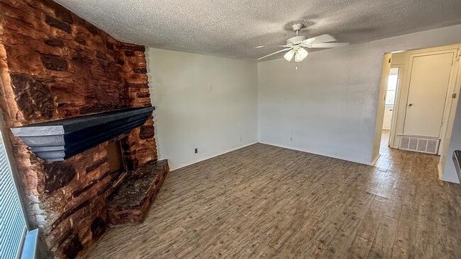 Photo - 501 Hardin Ct