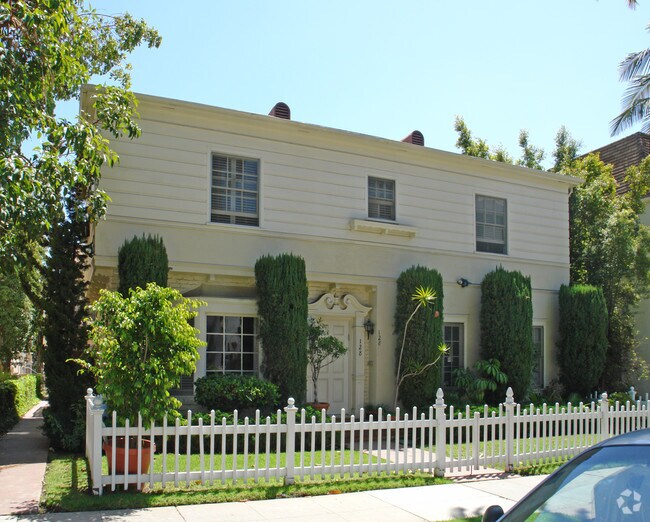 Photo - 128 S Palm Dr