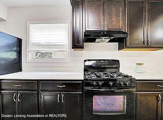 Photo - 331 W Saginaw St Unit Bedroom # 1