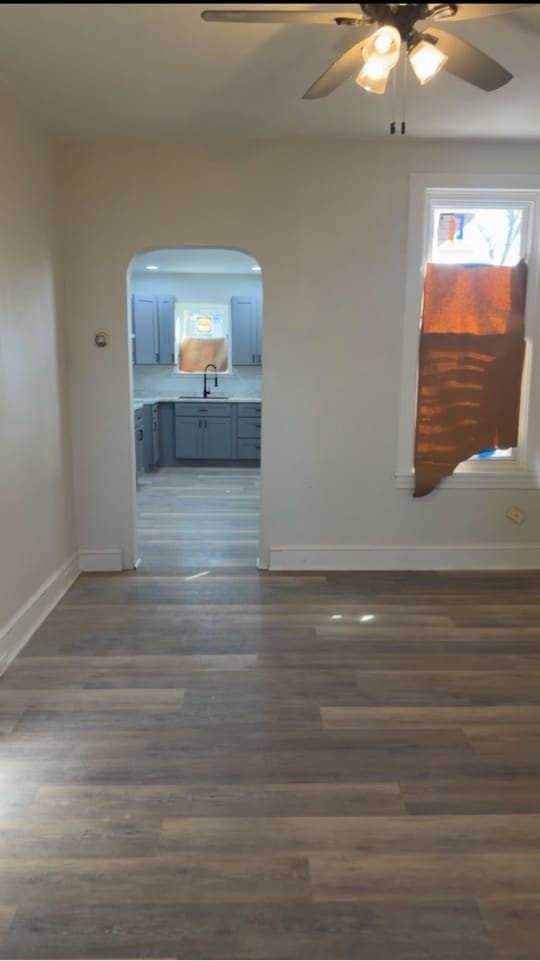 Photo - 563 S Queen St